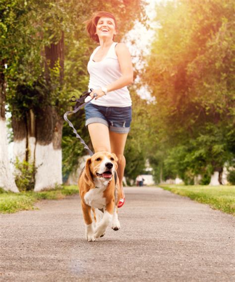 mujer pegada con perro|Hermosa Mujer Mantenía Relaciones con su perro IMPACTANTE。